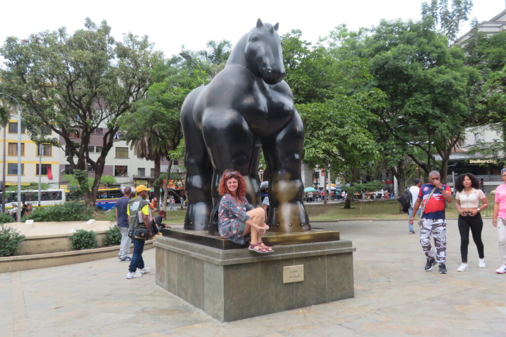 Escultura de Caballo de Botero en Medellín
