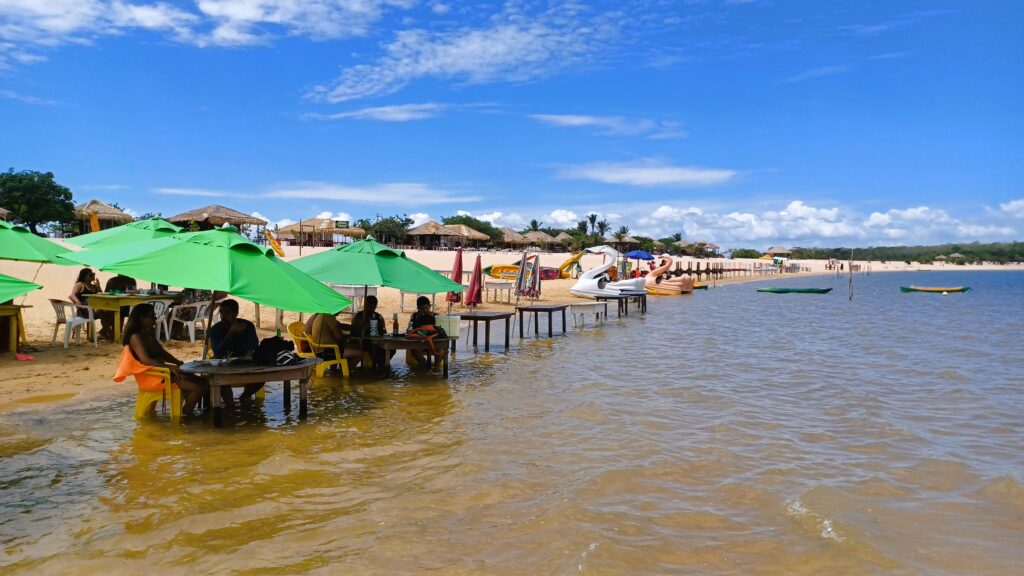 Chiringuito en Isla del Amor, Alter do Chao