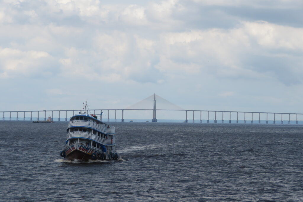 Puente del río Negro en Manaos