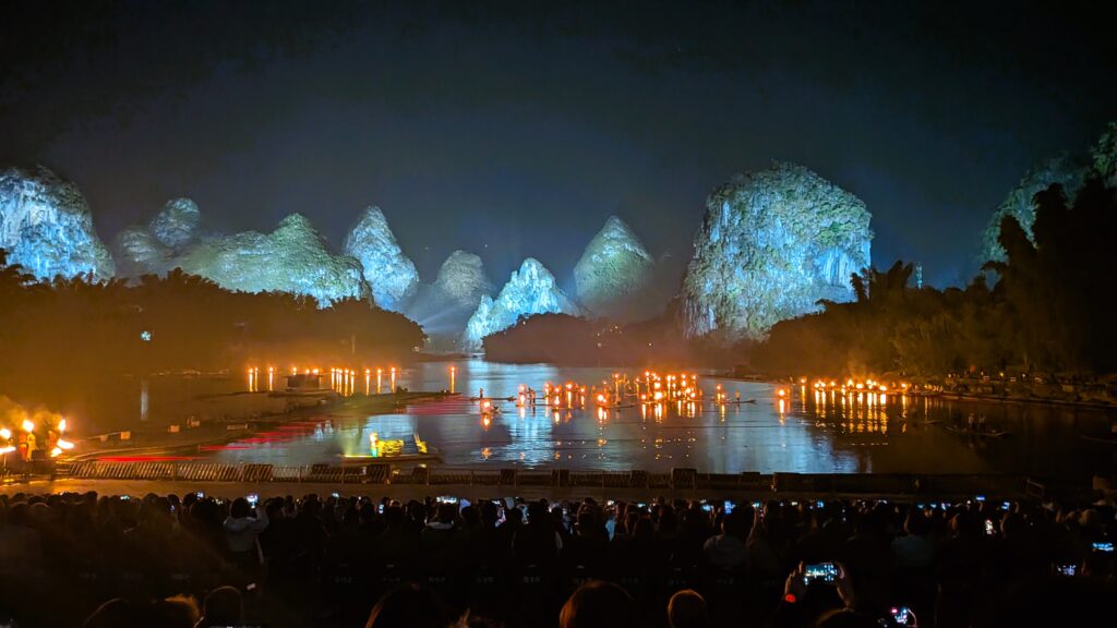Espectáculo nocturno Impression Liu Sanjie sobre el río Li.